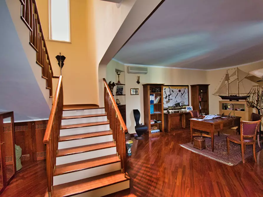 Immagine 9 di Villa in vendita  a Galatone