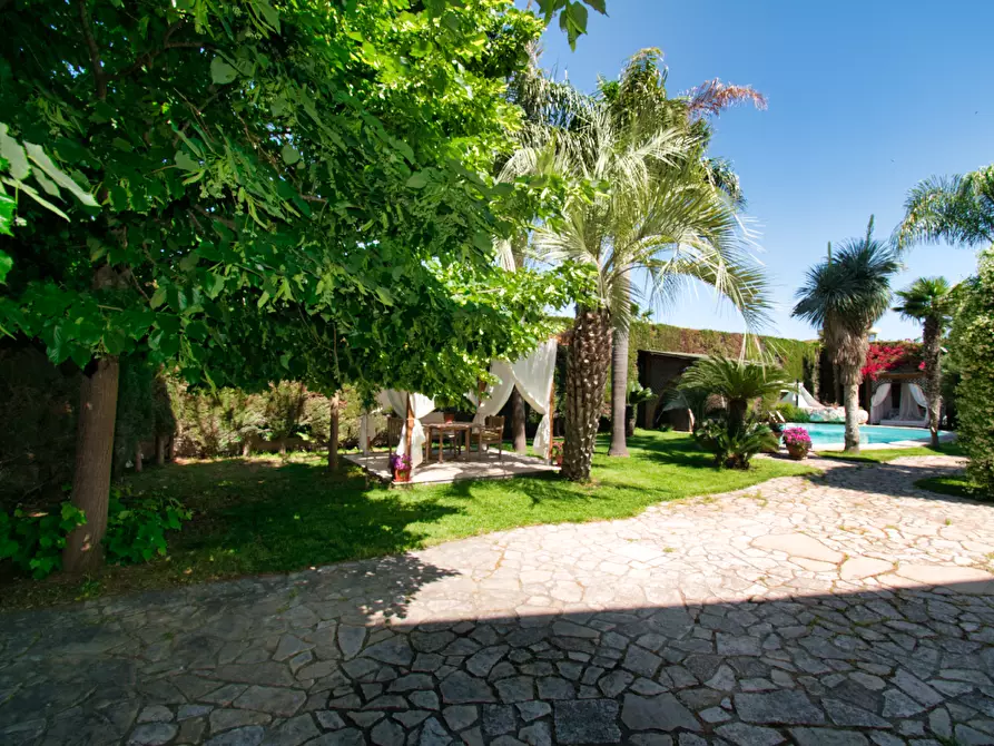 Immagine 29 di Villa in vendita  a Galatone