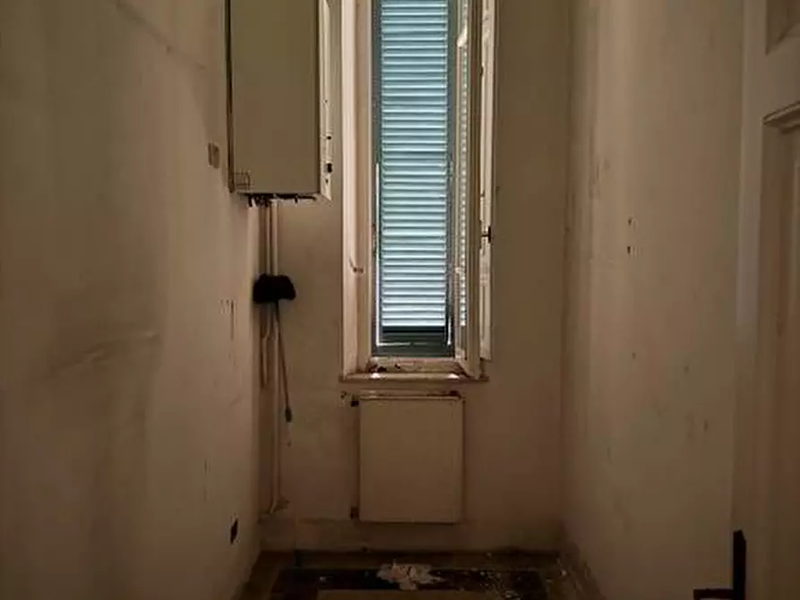 Immagine 16 di Villa in vendita  a Carrara