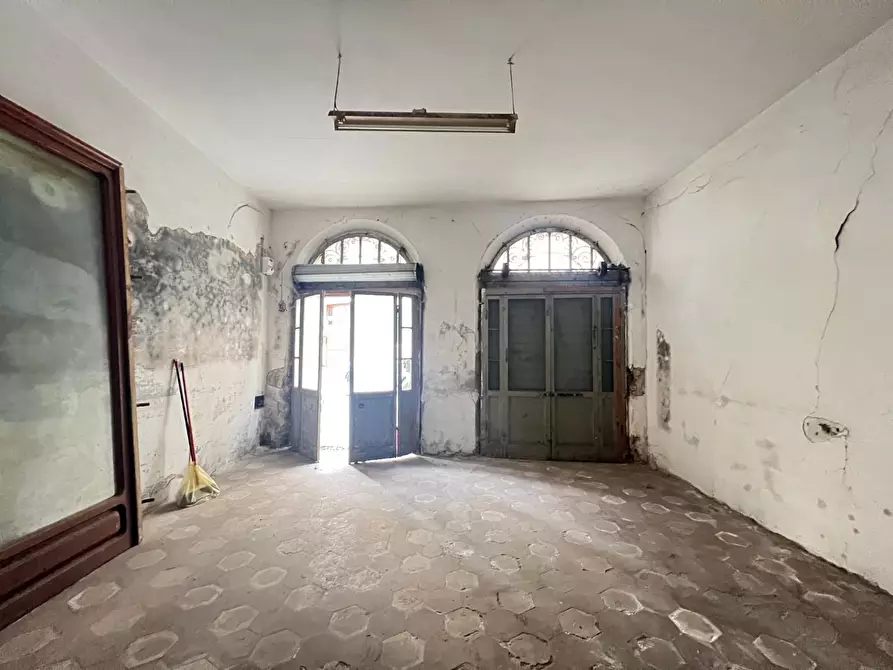 Immagine 21 di Magazzino in vendita  a Fucecchio