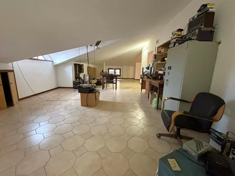 Immagine 25 di Villa in vendita  a Camaiore