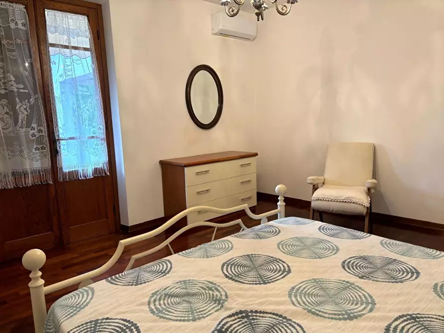 Immagine 12 di Villa in vendita  a Camaiore