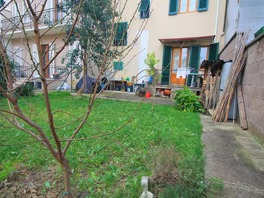 Immagine 22 di Villetta a schiera in vendita  a Capraia E Limite