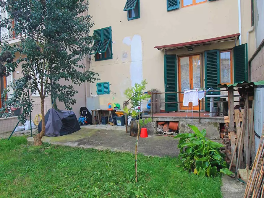 Immagine 23 di Villetta a schiera in vendita  a Capraia E Limite