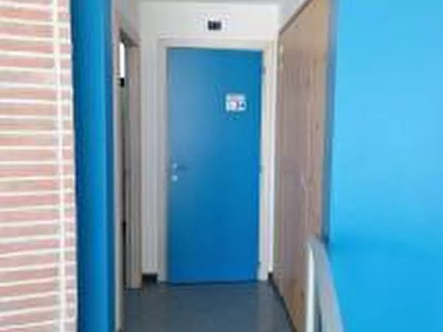 Immagine 3 di Locale commerciale in affitto  a Pisa