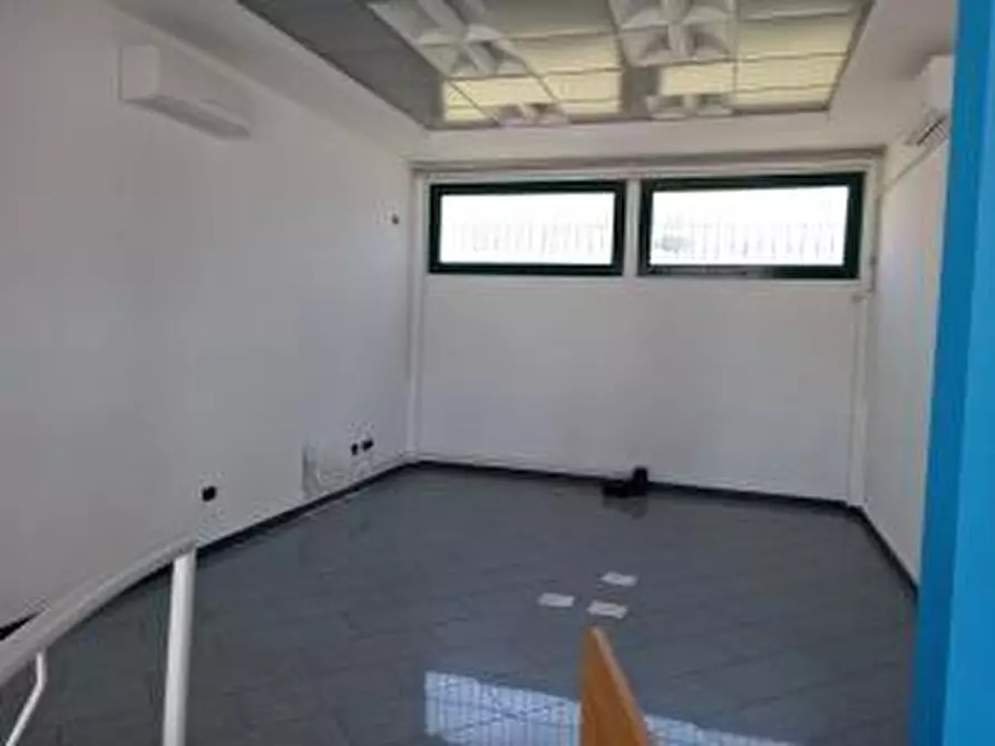 Immagine 5 di Locale commerciale in affitto  a Pisa