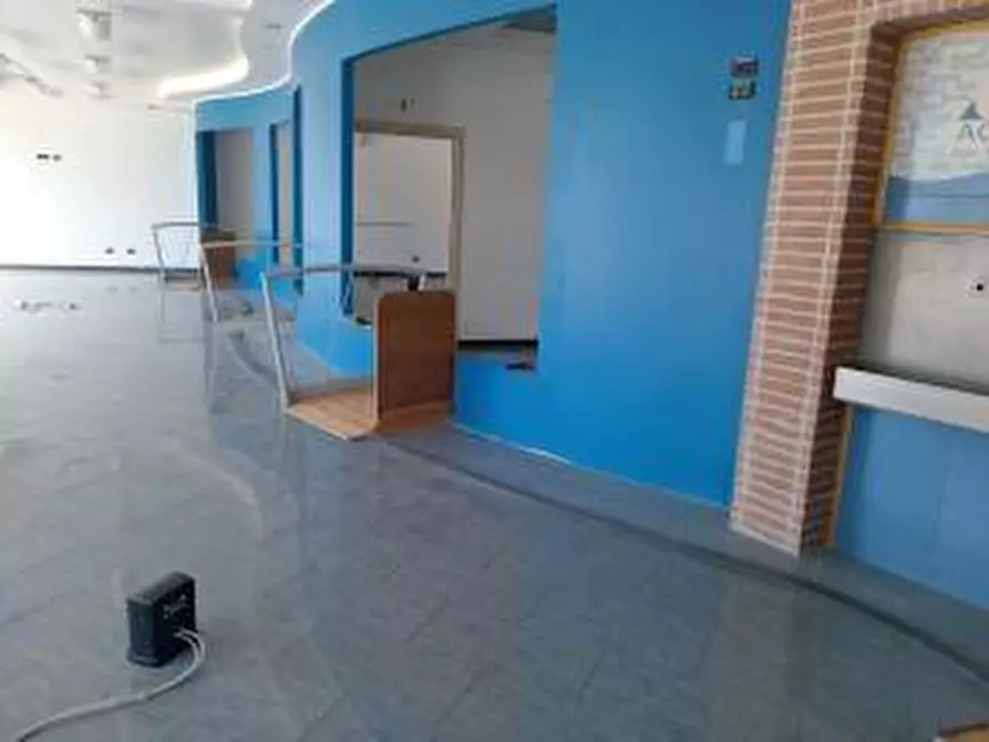 Immagine 2 di Locale commerciale in affitto  a Pisa