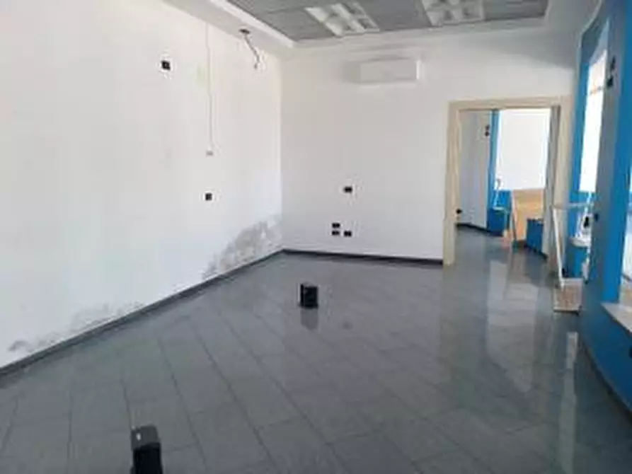 Immagine 11 di Locale commerciale in affitto  a Pisa