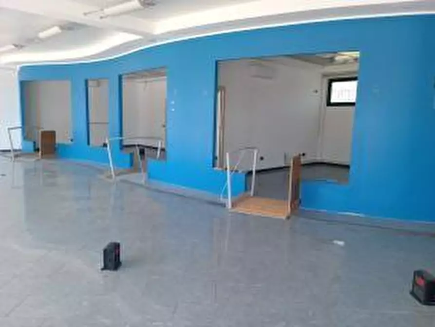 Immagine 12 di Locale commerciale in affitto  a Pisa