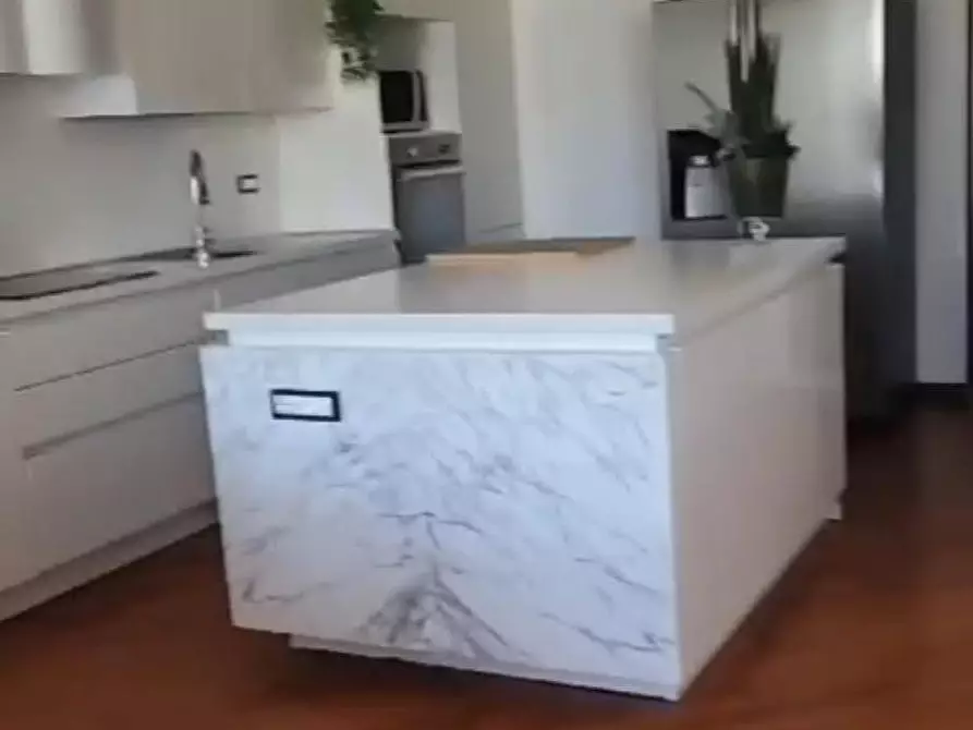 Immagine 6 di Appartamento in vendita  a Massa