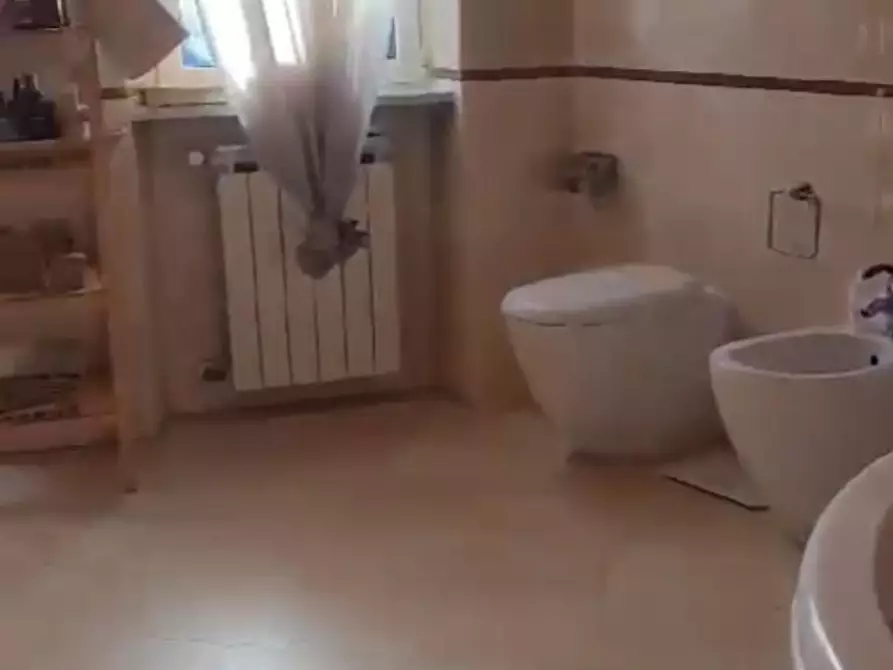 Immagine 14 di Appartamento in vendita  a Massa