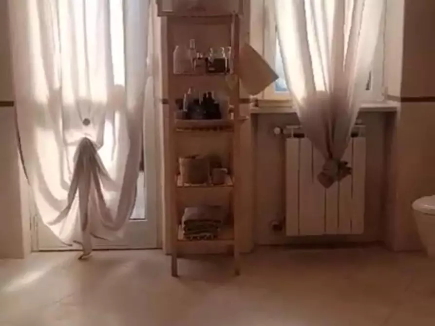 Immagine 16 di Appartamento in vendita  a Massa