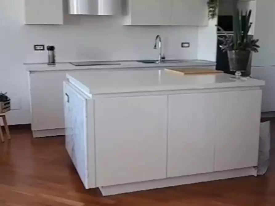 Immagine 5 di Appartamento in vendita  a Massa