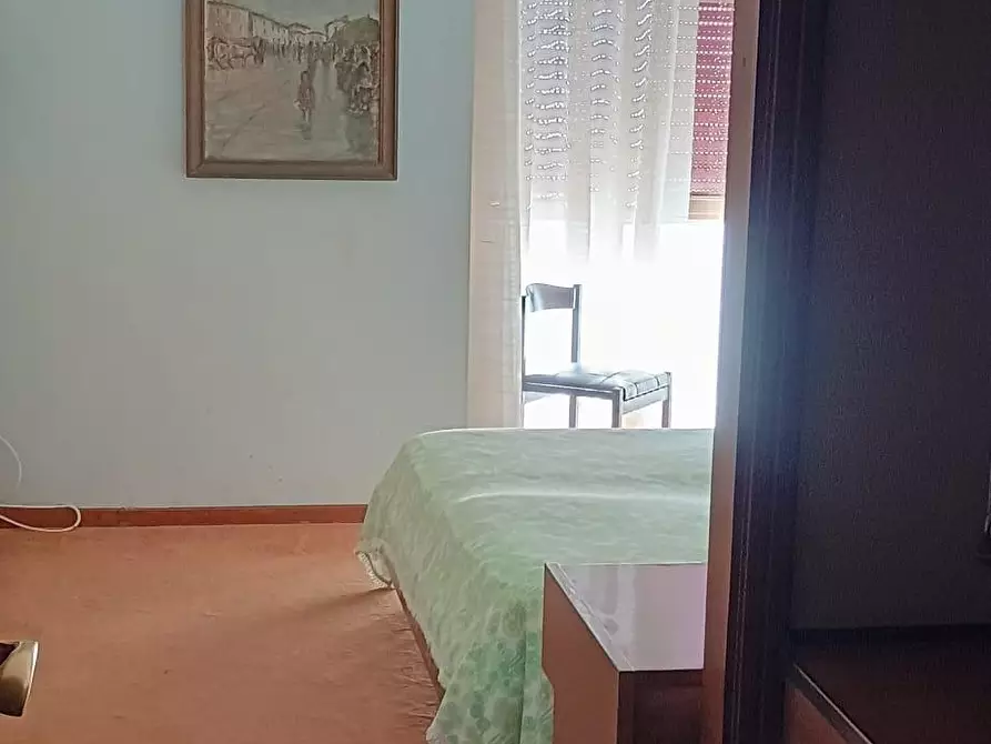 Immagine 3 di Appartamento in vendita  a Viareggio