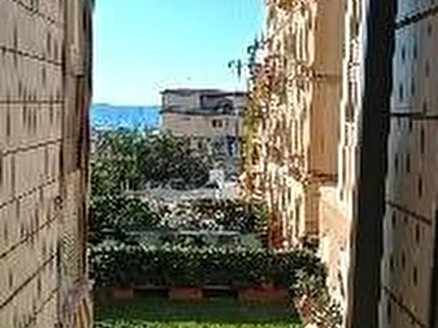 Immagine 49 di Appartamento in vendita  a Viareggio