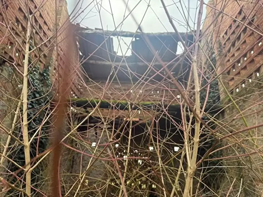 Immagine 4 di Deposito in vendita  a Santa Croce Sull'arno