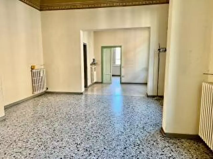 Immagine 8 di Ufficio in affitto  a Pontedera