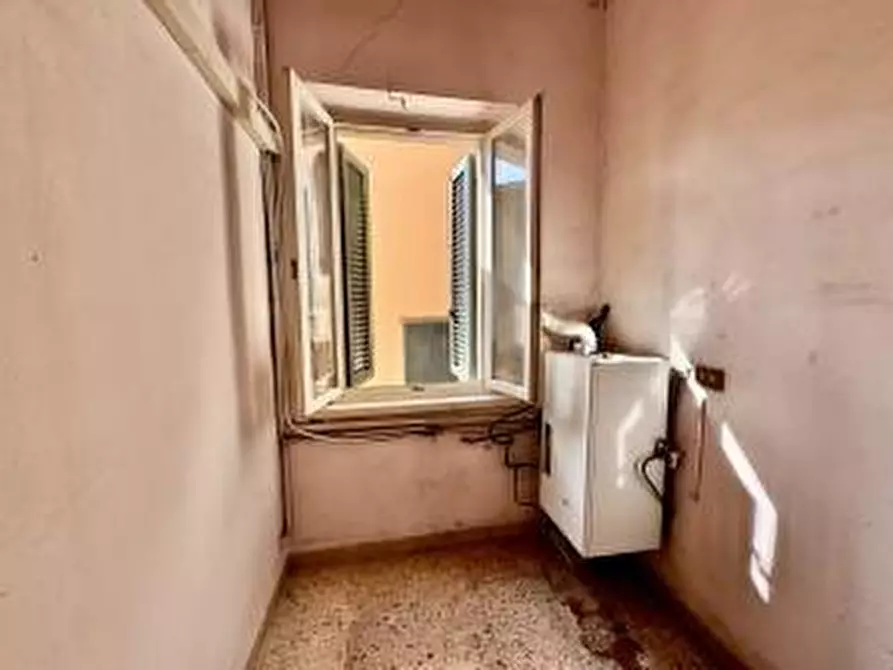 Immagine 7 di Ufficio in affitto  a Pontedera