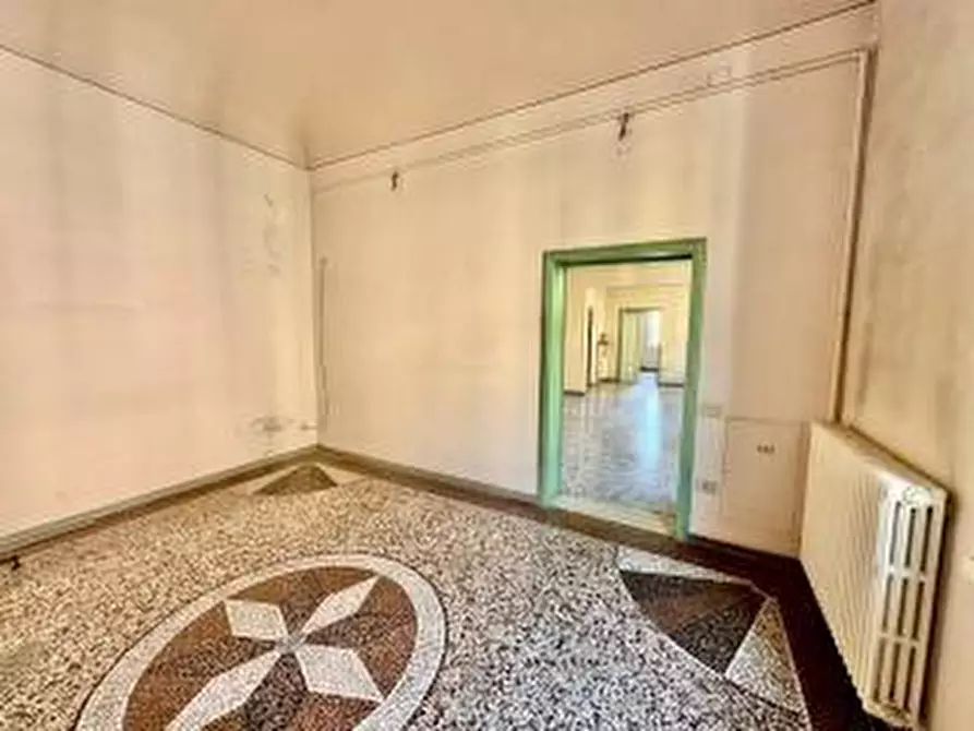 Immagine 2 di Ufficio in affitto  a Pontedera