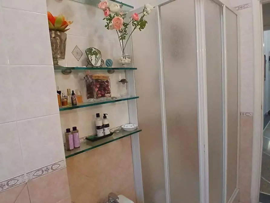 Immagine 27 di Appartamento in vendita  a Livorno