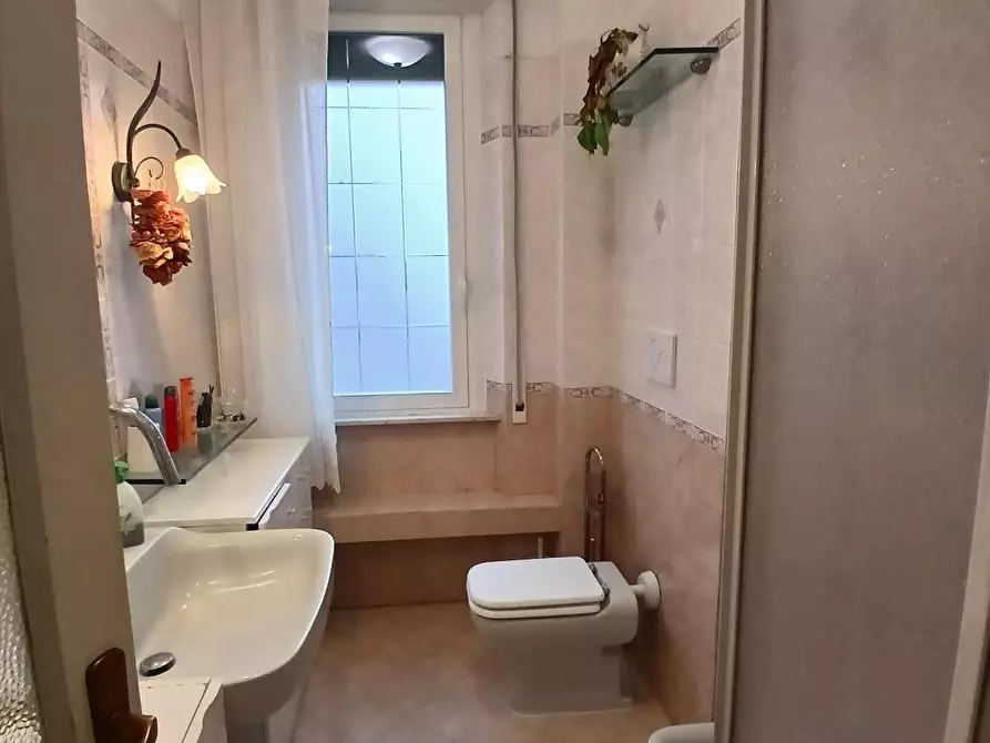 Immagine 25 di Appartamento in vendita  a Livorno