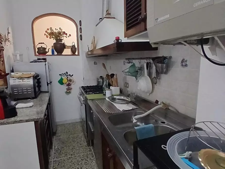 Immagine 13 di Appartamento in vendita  a Livorno