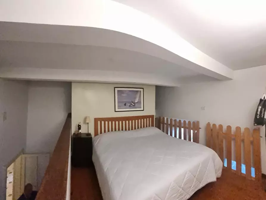 Immagine 34 di Appartamento in vendita  a Livorno