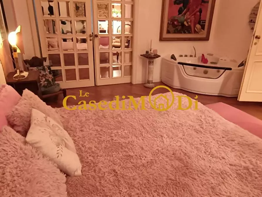 Immagine 43 di Appartamento in vendita  a Livorno