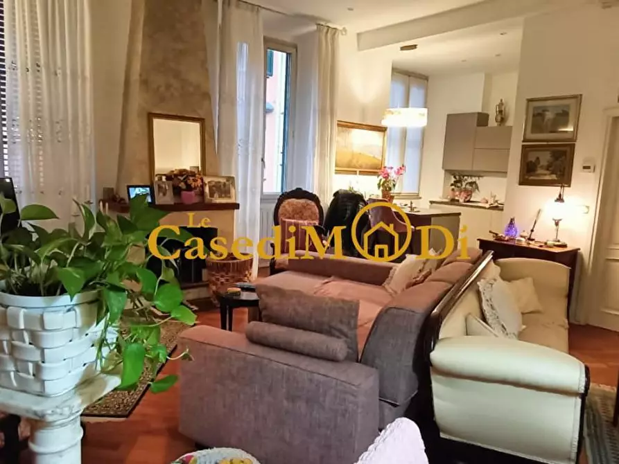 Immagine 2 di Appartamento in vendita  a Livorno