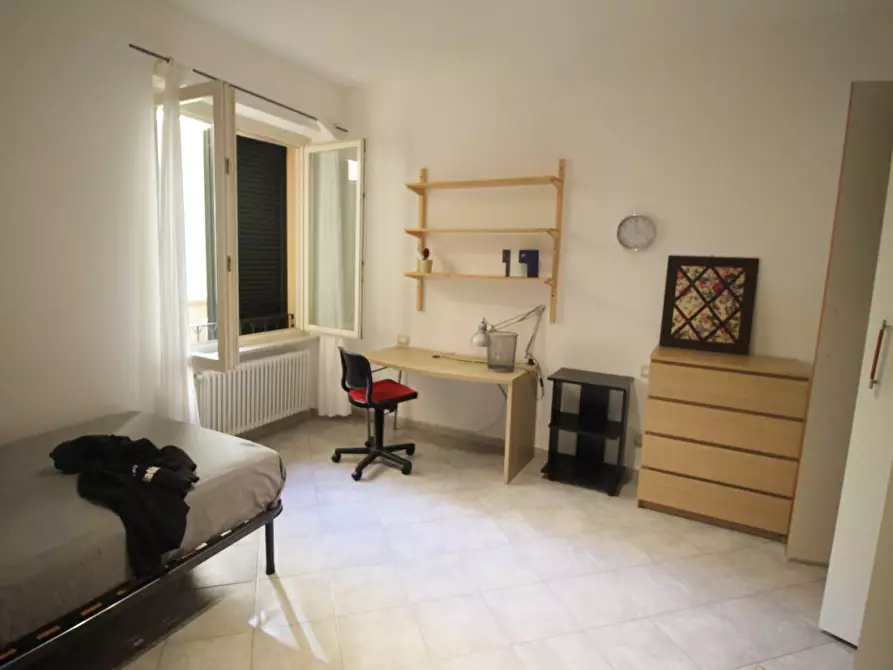 Immagine 11 di Appartamento in vendita  a Pisa