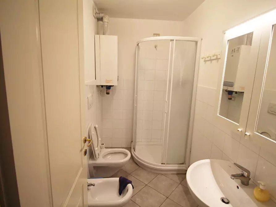 Immagine 13 di Appartamento in vendita  a Pisa