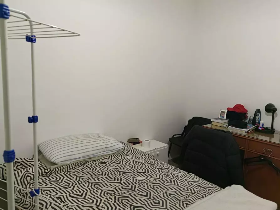 Immagine 12 di Appartamento in vendita  a Siena