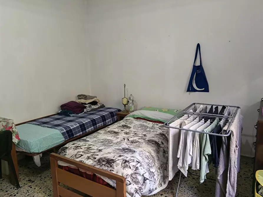 Immagine 21 di Appartamento in vendita  a Siena