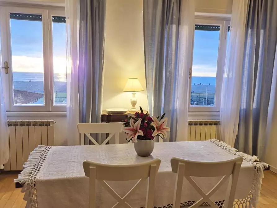 Immagine 18 di Mansarda in vendita  a Viareggio