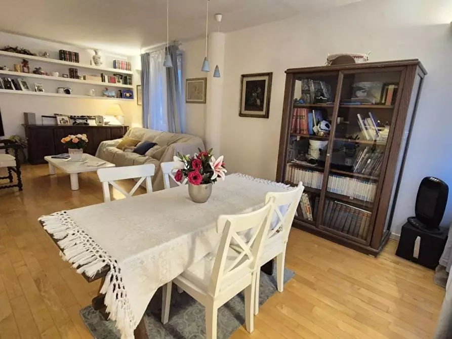 Immagine 4 di Mansarda in vendita  a Viareggio