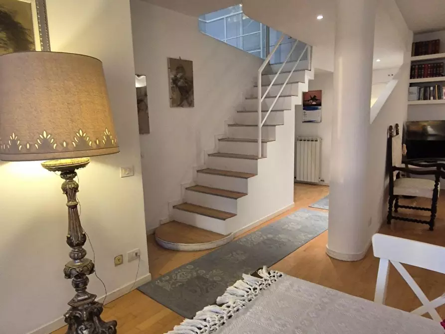 Immagine 28 di Mansarda in vendita  a Viareggio