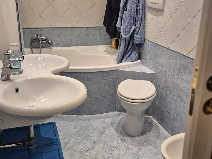 Immagine 40 di Mansarda in vendita  a Viareggio