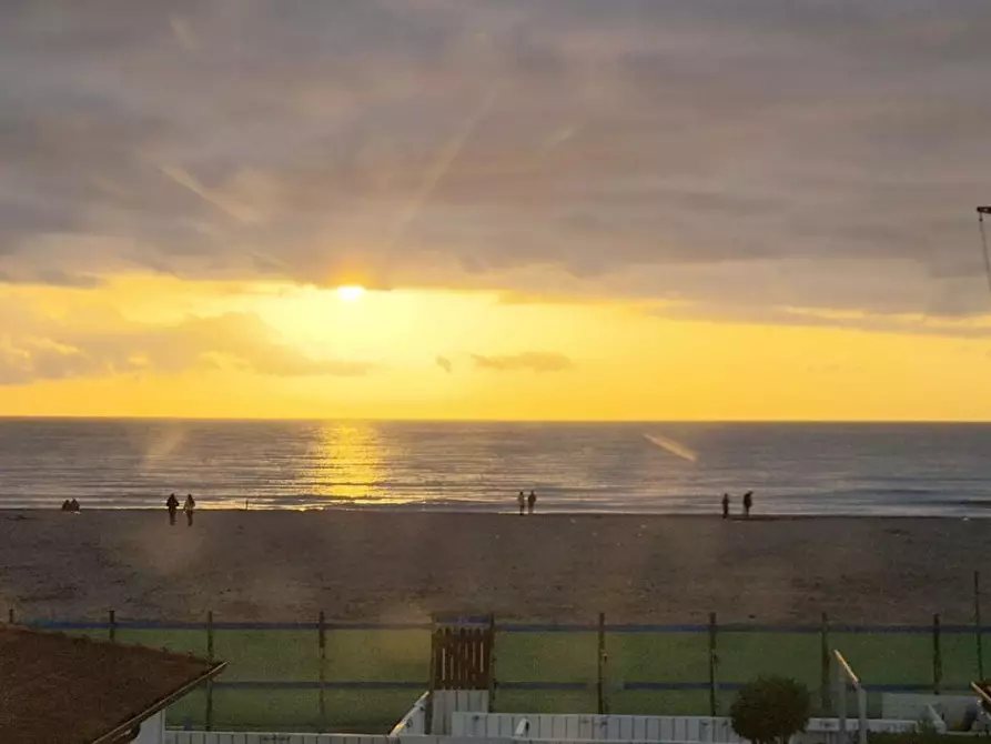 Immagine 94 di Mansarda in vendita  a Viareggio