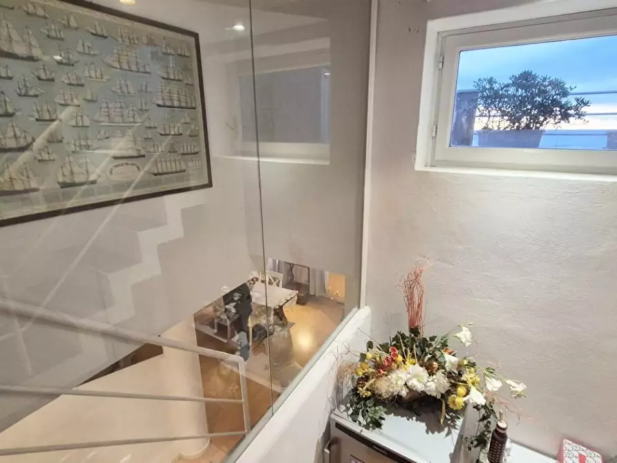 Immagine 83 di Mansarda in vendita  a Viareggio