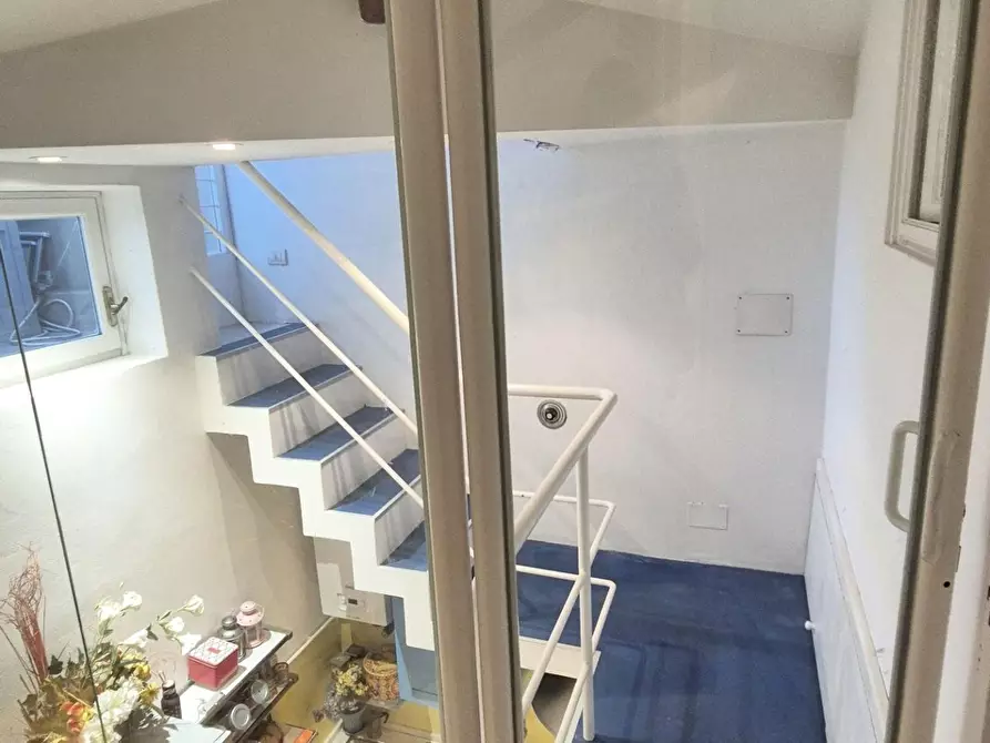 Immagine 59 di Mansarda in vendita  a Viareggio