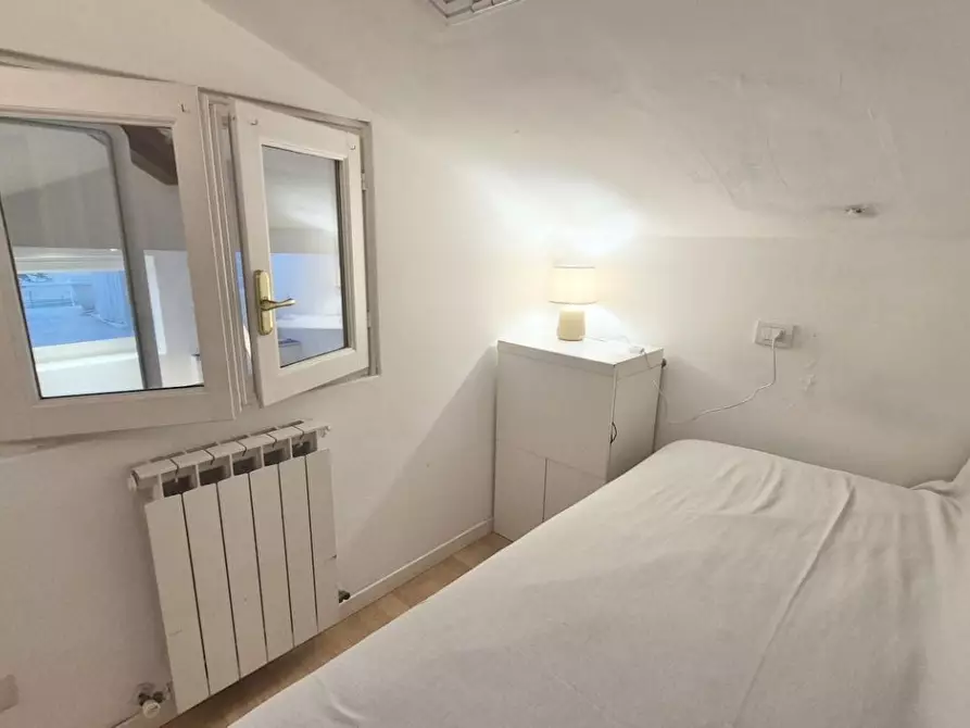 Immagine 63 di Mansarda in vendita  a Viareggio