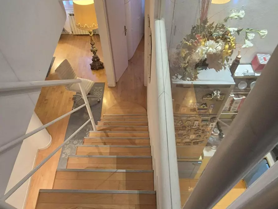 Immagine 90 di Mansarda in vendita  a Viareggio