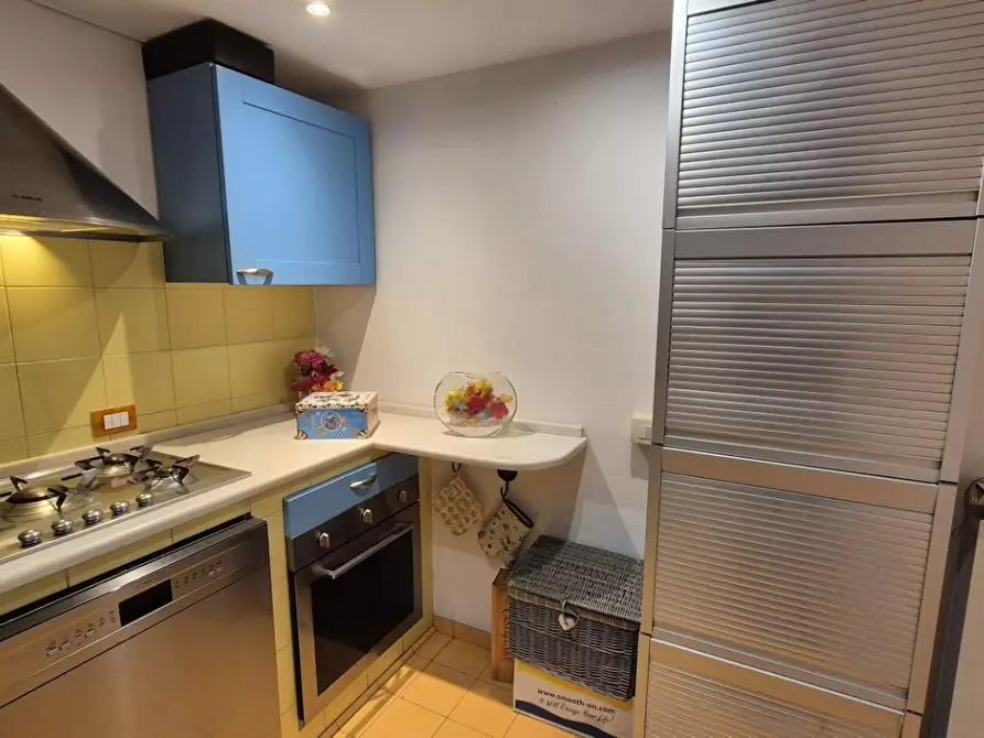 Immagine 37 di Mansarda in vendita  a Viareggio