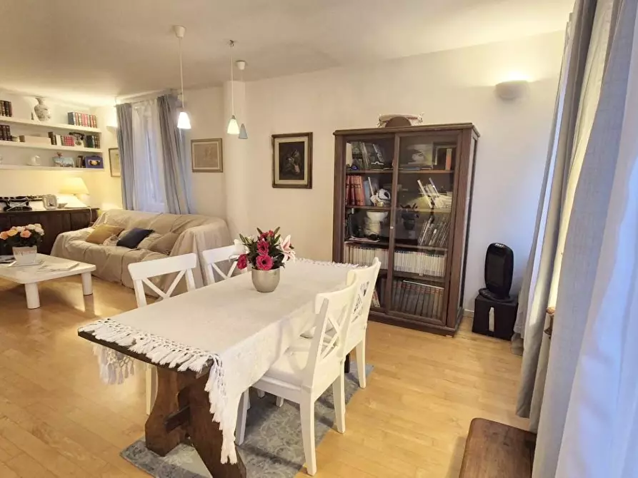 Immagine 3 di Mansarda in vendita  a Viareggio