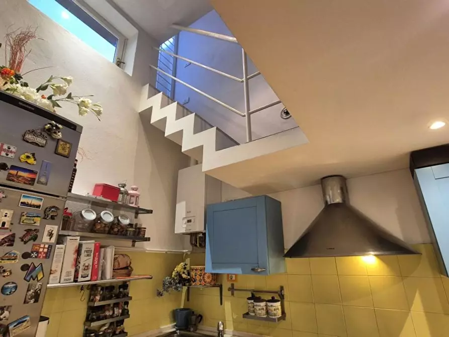 Immagine 35 di Mansarda in vendita  a Viareggio