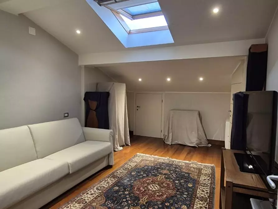 Immagine 15 di Villa in vendita  a Viareggio