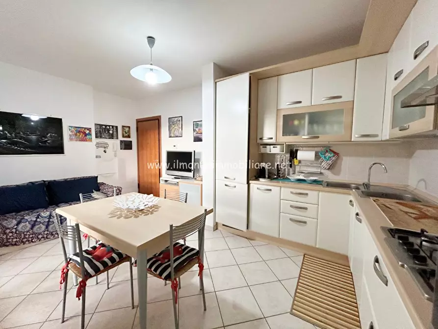 Immagine 4 di Appartamento in vendita  a Rosignano Marittimo