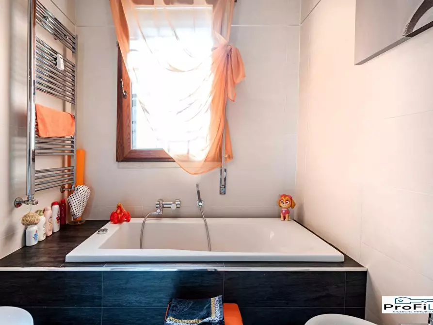 Immagine 21 di Appartamento in vendita  a Bari