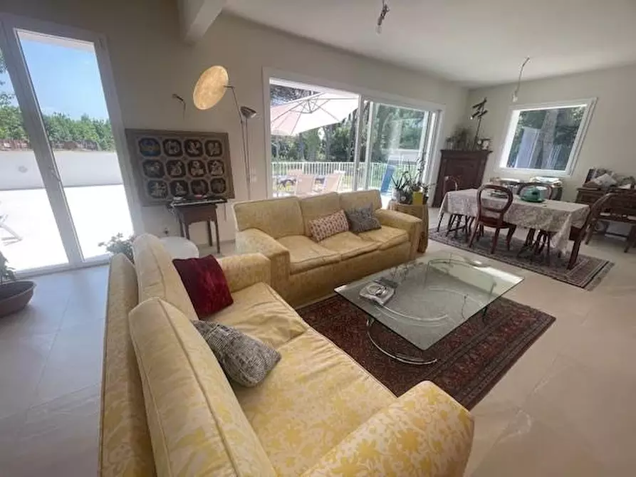 Immagine 35 di Villa in vendita  a San Giuliano Terme