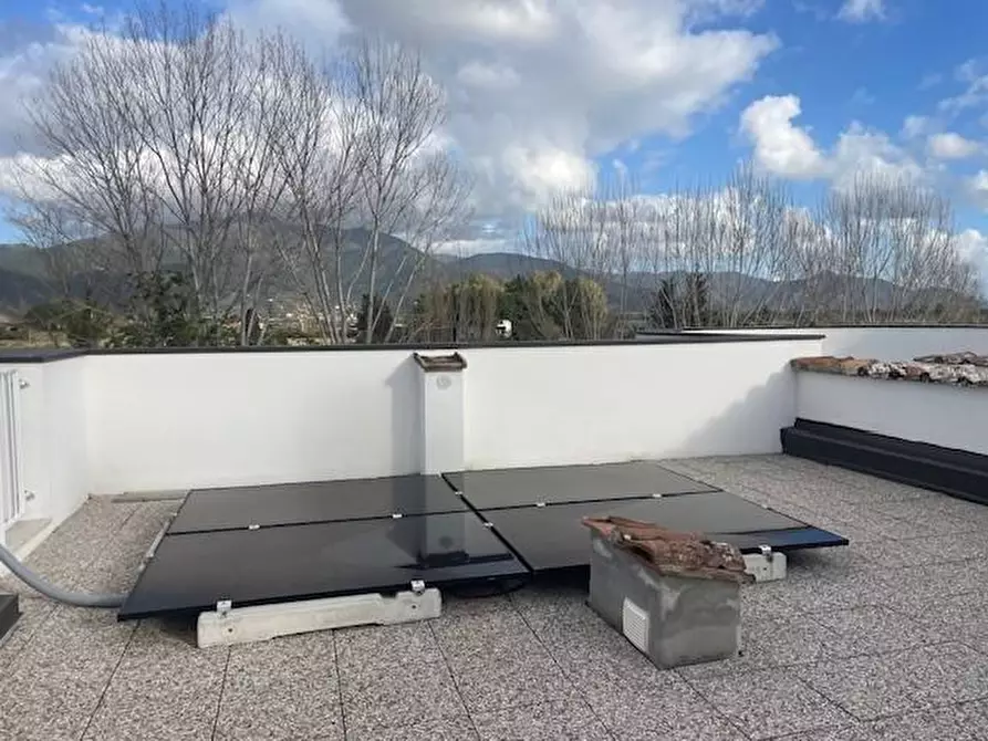 Immagine 5 di Villa in vendita  a San Giuliano Terme